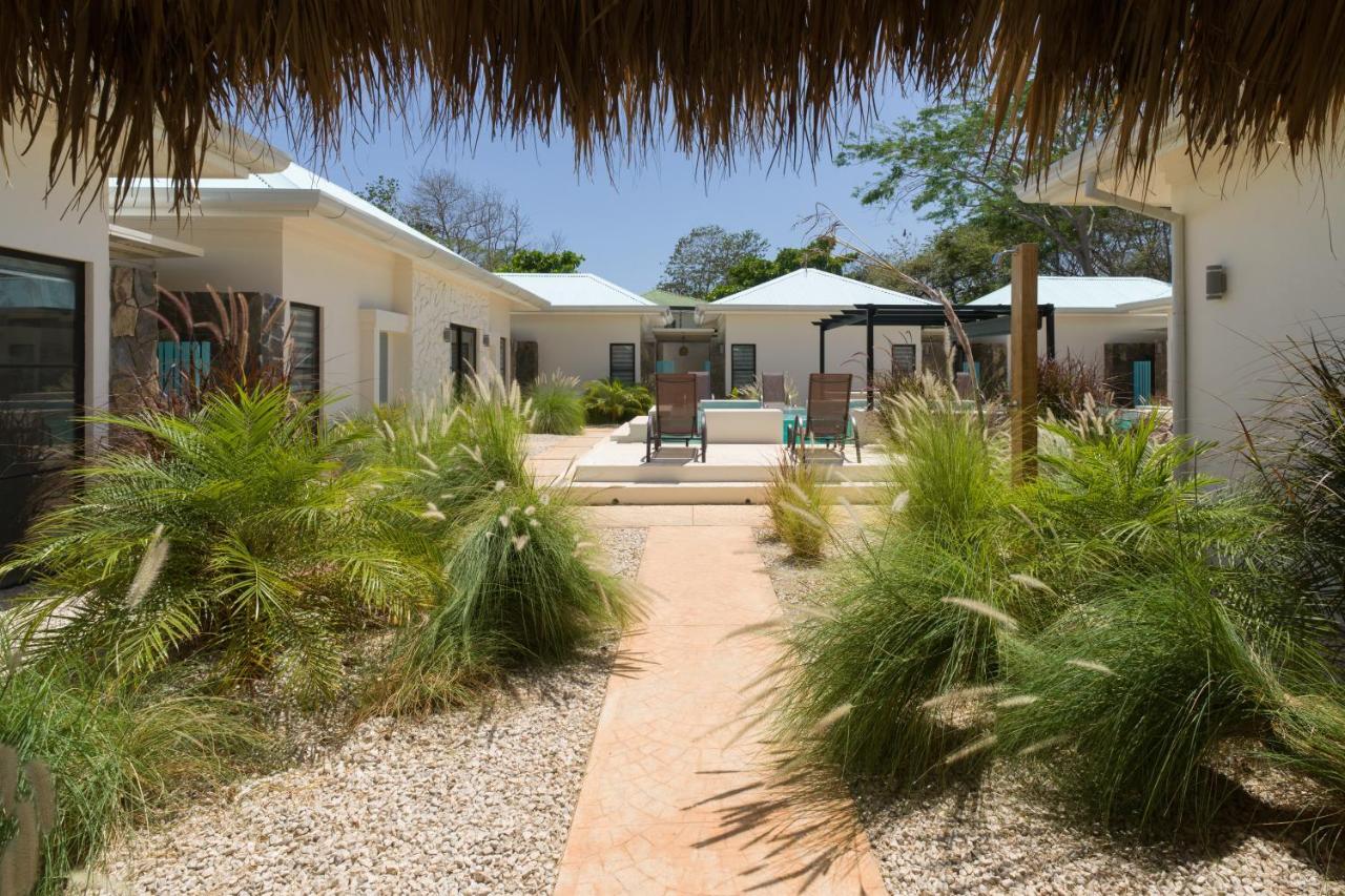 Vr Beachwalk Avellanas Gasthof *